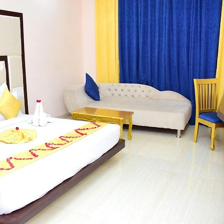 The Royal Palace Dewas Экстерьер фото
