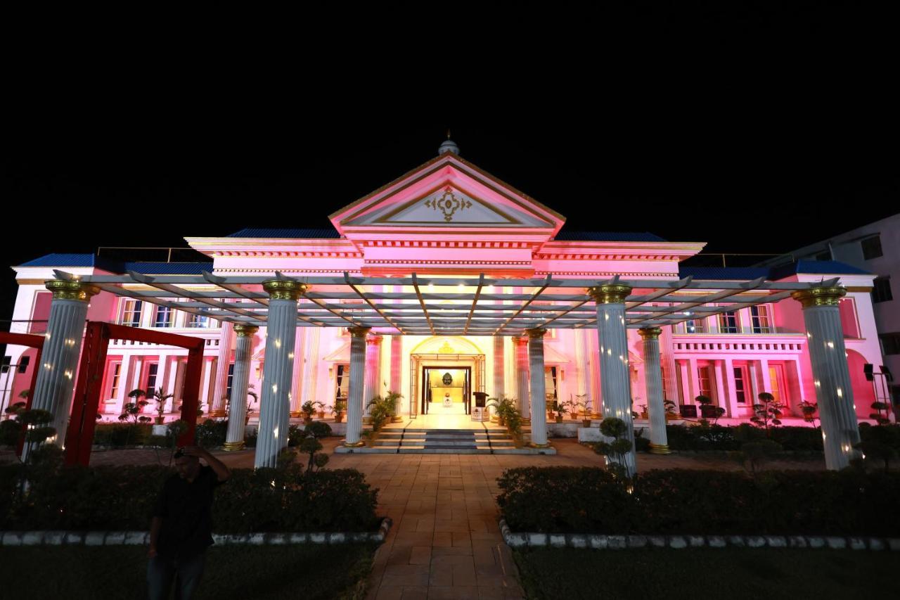 The Royal Palace Dewas Экстерьер фото
